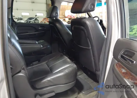 2007 GMC Yukon Xl 1500 Denali z USA, uszkodzony, nr VIN 1GKFK66897J201022